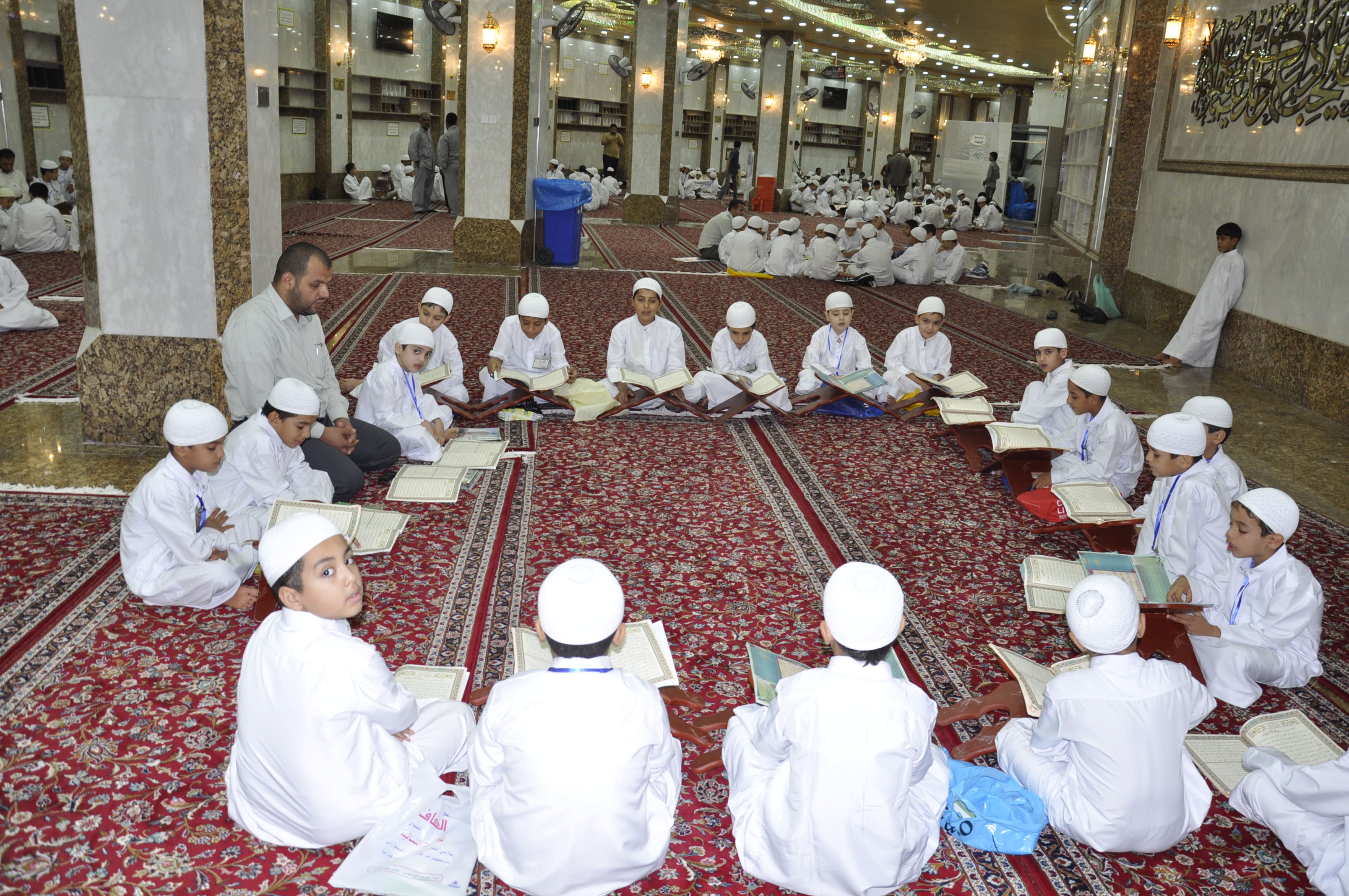 أكثر من 9000 طالب يشارك في الدورات الصيفية لمعهد القرآن الكريم