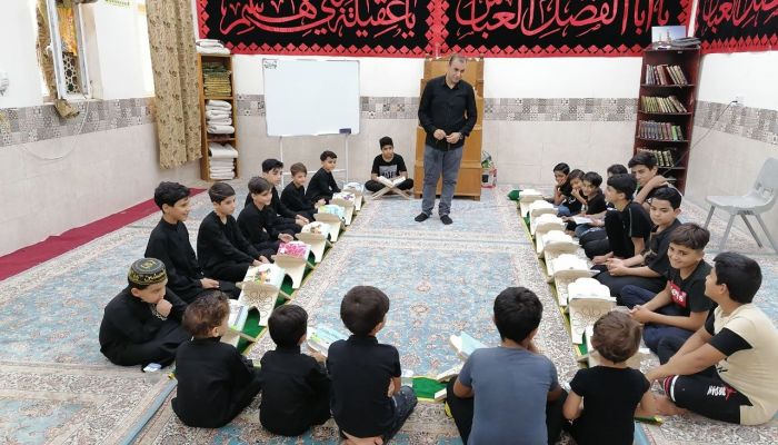 معهد القرآن الكريم يقيم دورة قرآنية بعنوان حامل اللواء بمشاركة 25 طالبًا