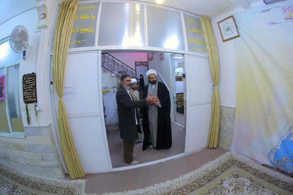 خلال زيارته لإيران وفد العتبة العباسية المقدسة يزور دار السيدة رقية ويطلع على نشاطاتهم القرآنية