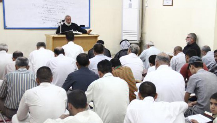 معهد القرآن الكريم في العتبة العباسية المقدسة يقيم دورة قرآنية تخصصية بالطريقة العراقية.