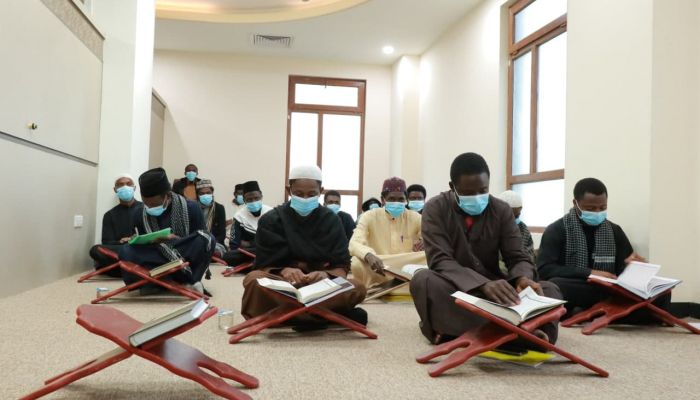 التعليم المدمج شرطًا في المشروع القرآني لطلبة العلوم الدينية بعامه الخامس على التوالي