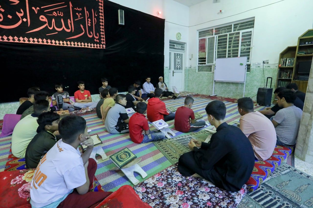 معهد القرآن الكريم يواصل إقامة مشروعه ليدبروا آياته بعدد من مساجد كربلاء المقدسة