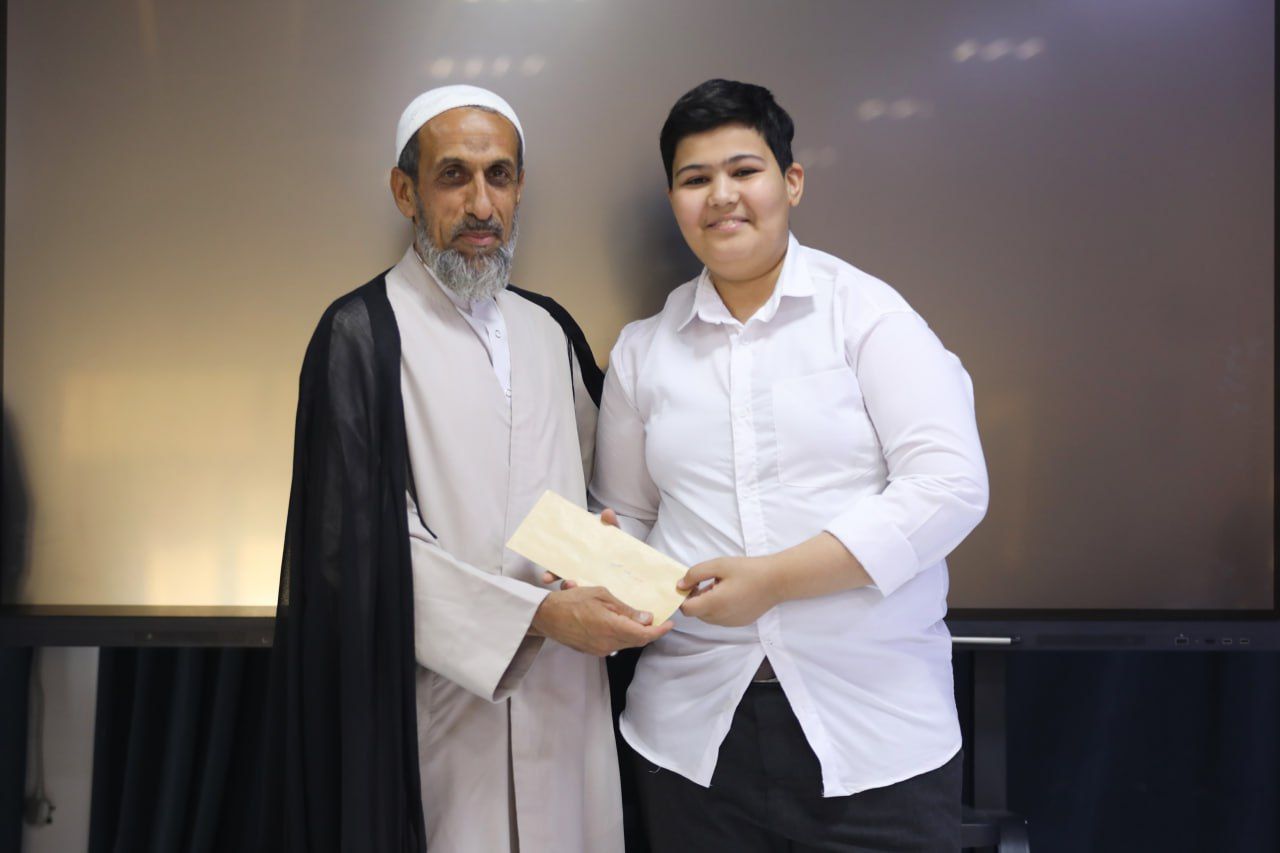 معهد القرآن الكريم يكرّم طلبته الحفاظ المتميزين في كربلاء