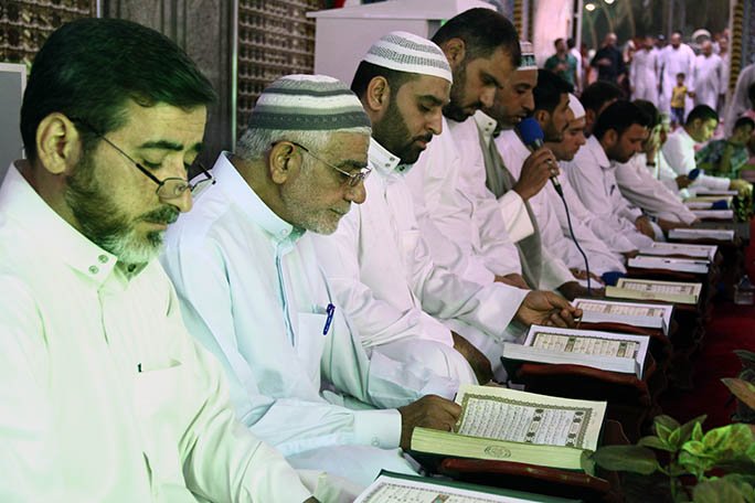 معهد القرآن الكريم يختتم فعاليات الختمة القرآنية الرمضانية ويكرم القرّاء المشاركين فيها.