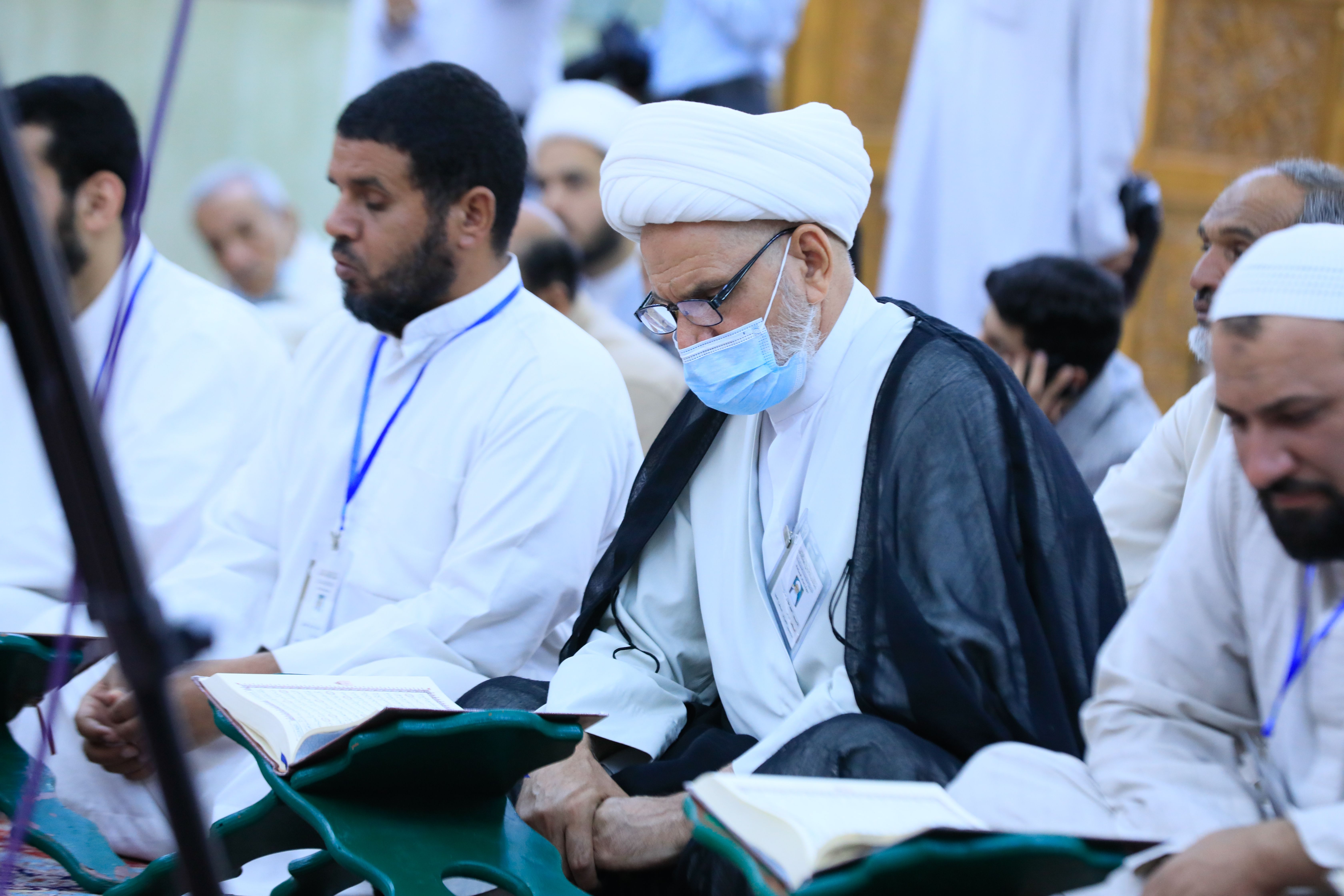 مركز المشاريع القرآنية يستضيف المشاركين في المشروع القرآني لطلبة العلوم الدينية
