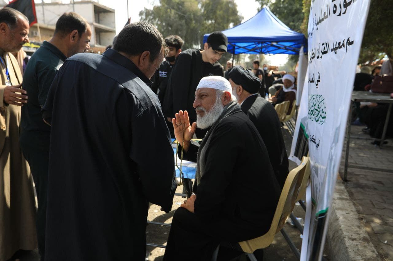 معهد القرآن الكريم يقيم مشروع تعليم القراءة الصحيحة للزائرين في ذكرى استشهاد الإمام الكاظم (عليه السلام)