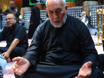 في أول جمعة من شهر صفر الخير.. المؤمنون يشاركون في قراءة دعاء الندبة عند مرقد أبي الفضل العباس (عليه السلام)