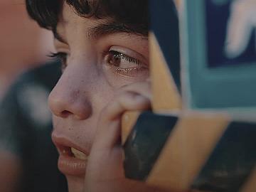أعينهم ذرفت الدموع بعد فقد ذويهم، ليعيدهم مركز إرشاد التائهين مبتسمين إلى أحضان العائلة