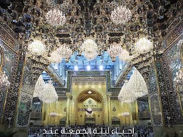 جموع المؤمنين تحيي ليلة الجمعة عند مرقد أبي الفضل العباس (عليه السلام).