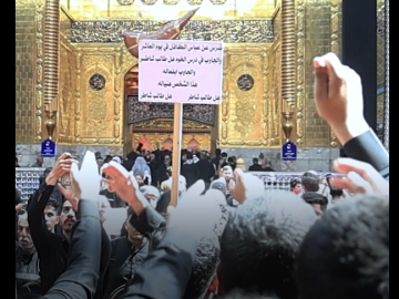 الزائرون يحيون يوم أبي الفضل العباس (عليه السلام) في صحن مرقده الشريف