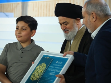  ضمن فعّاليات الحفل المركزي لتخرّج طلبة الجامعات.. العتبة العبّاسية المقدّسة تكرّم مجموعةً من ذوي شهداء العراق..