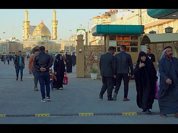 فيلم خدمات انسانية تقدم العتبة العباسية المقدسة لكبار السن من الزائرين خدمات استثنائية ولذوي الاحتياجات الخاصة رعاية لها اولوية من خلال نشرها العشرات من السيارات الكهربائية الصديقة للبيئة