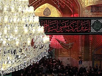 وسط أجواء إيمانية.. المؤمنون يحيون ليلة الجمعة عند مرقد أبي الفضل العباس (عليه السلام)