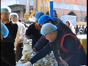 بعد انتهاء زيارة النصف من شعبان.. قسم المضيف يواصل توزيع وجبات الطعام على الزائرين