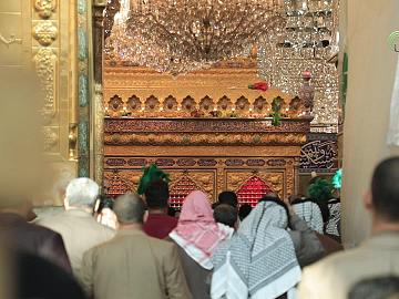 متى يا سيدي تزهو ليالينا    فقد طال النوى يا سيدي فينا