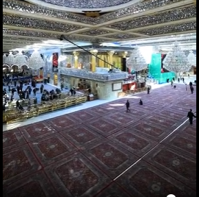 العتبة العباسية المقدسة تباشر أعمال فرش صحن مرقد أبي الفضل العباس (عليه السلام) بالسجاد الجديد