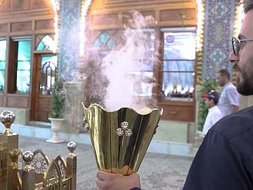 بعنايةٍ تليق بقدسية المكان.. حملة تنظيف في صحن مرقد أبي الفضل العباس (عليه السلام)