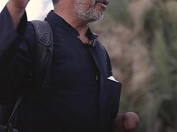 عبد الحسين المالكي من أهالي البصرة ولد عام 1965م، تعرض للتعذيب على يد النظام البعثي، فقطعت يده اليسرى، وصُعقت قدماه بالكهرباء، ذنبه الوحيد السير مشياً في طريق الإمام الحسين (عليه السلام)