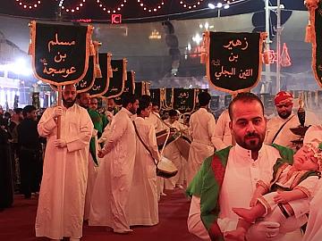 بمسيرة عزائية.. موكب قناديل السماء يُحيي ذكرى اليوم الثالث عشر من شهر المحرّم الحرام