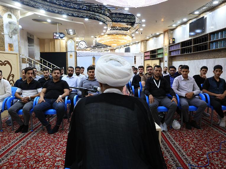  قسم الشؤون الدينية يقدم محاضرات في أحكام الصلاة والفقه والأخلاق 